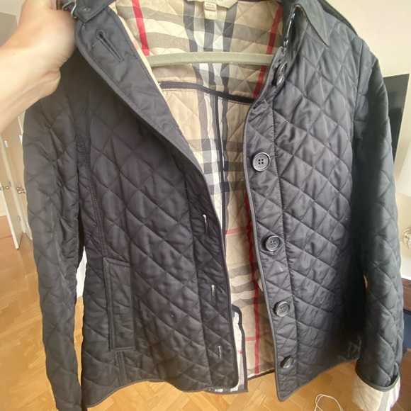 Burberry Jackets & Blazers - Burberry quilted jacket M